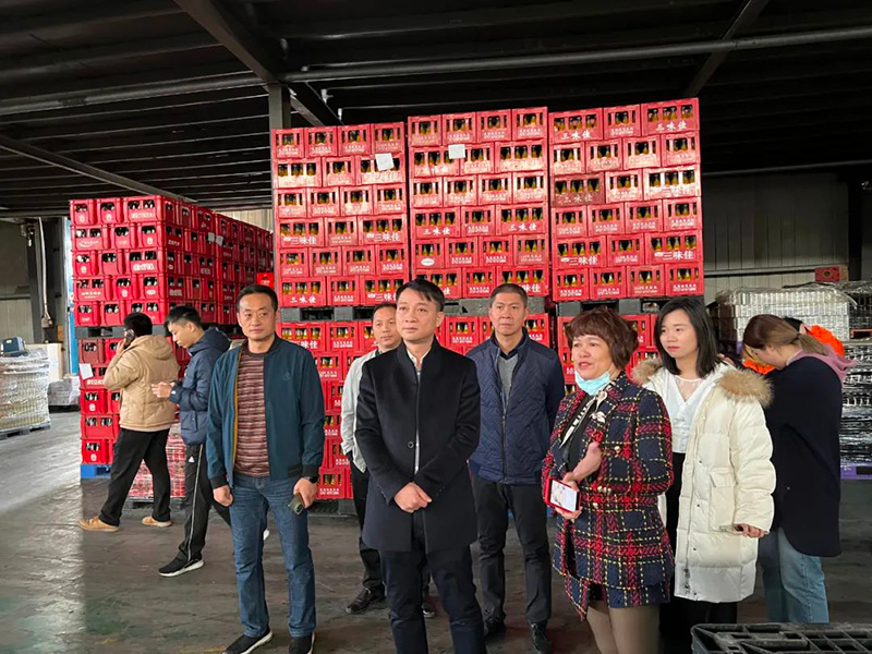 佛山市三水區(qū)區(qū)委領導光臨佛山市豪園飲料食品有限公司調研指導工作