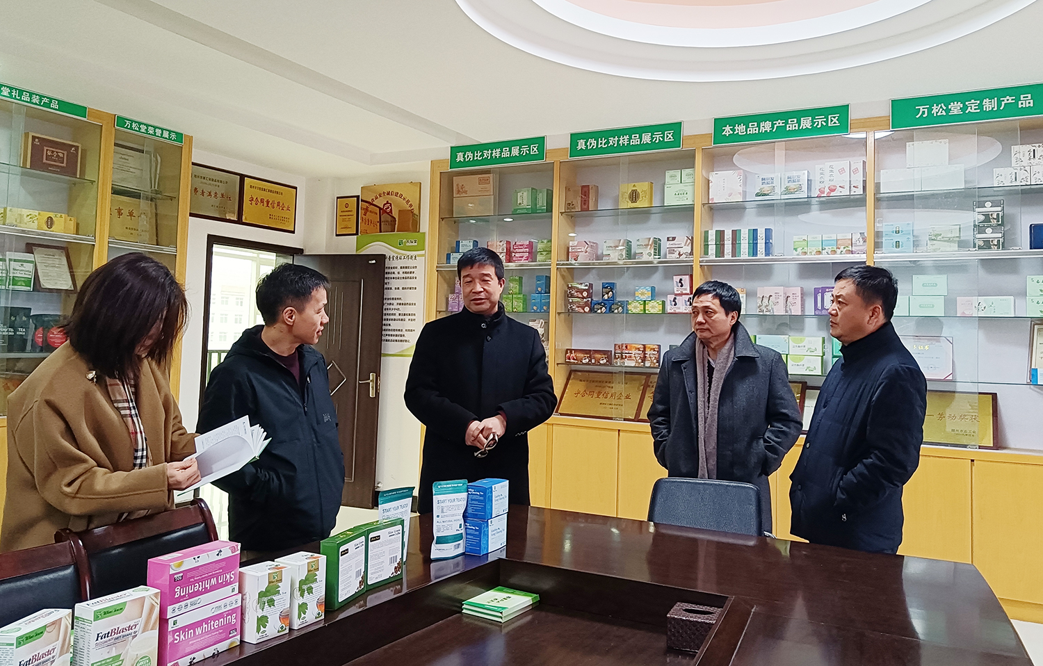 北美貿(mào)易集團(tuán)廖總一行來萬松堂參觀考察選品