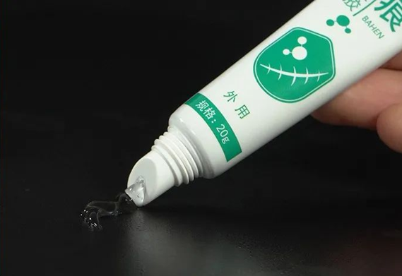 劉醫(yī)堂疤痕醫(yī)用退熱凝膠4.png