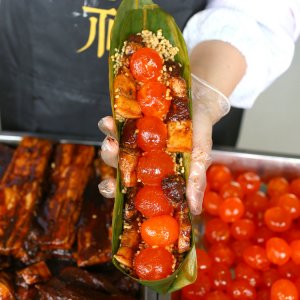 糕見(jiàn)哩七龍珠五花肉蛋黃大肉粽子貼牌OEM/ODM