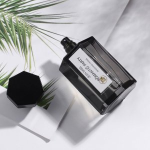 義烏市沁苛化妝品有限公司